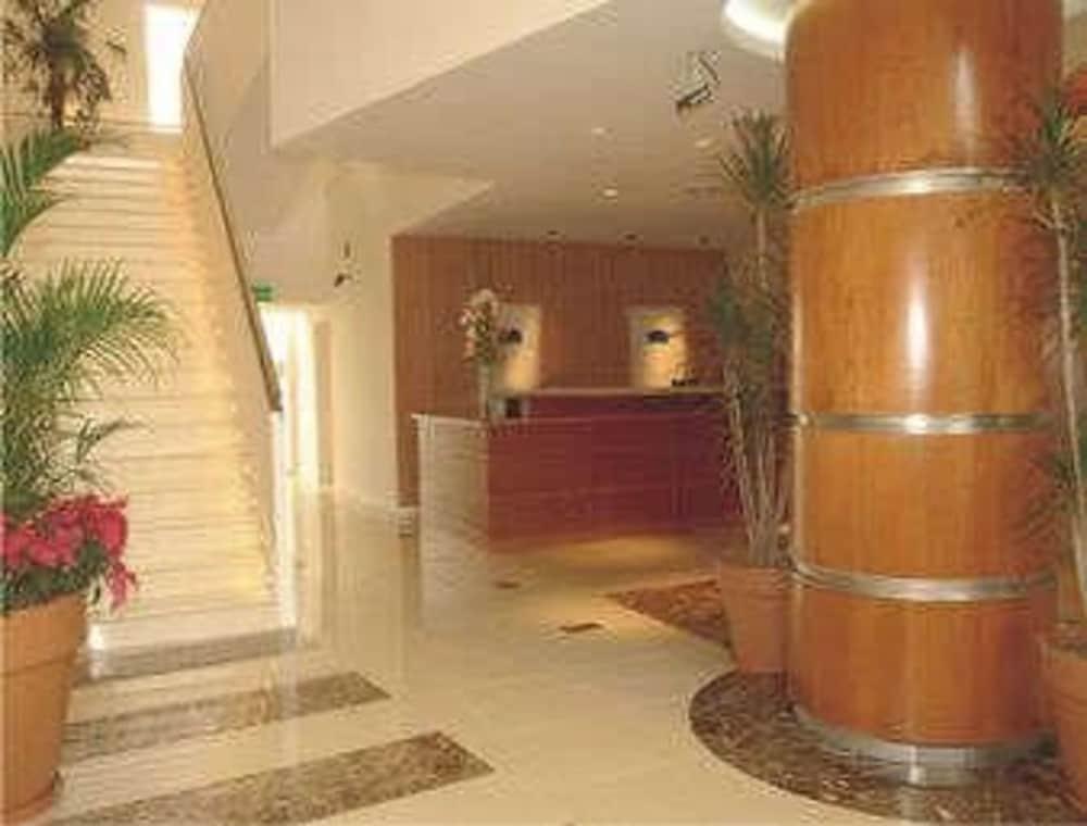 Howard Johnson Villa Maria Hotel Y Casino İç mekan fotoğraf