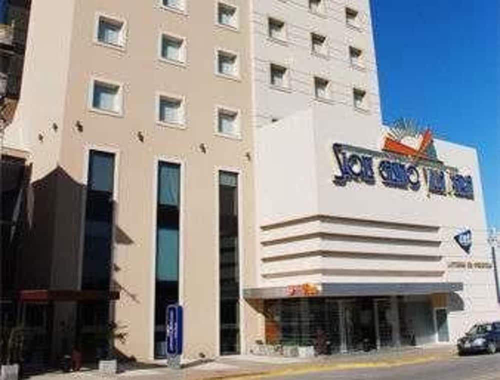 Howard Johnson Villa Maria Hotel Y Casino Dış mekan fotoğraf