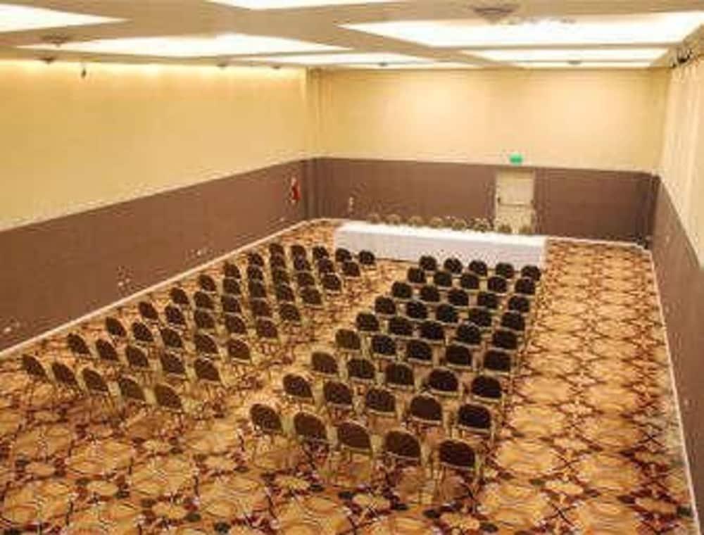 Howard Johnson Villa Maria Hotel Y Casino İş olanakları fotoğraf