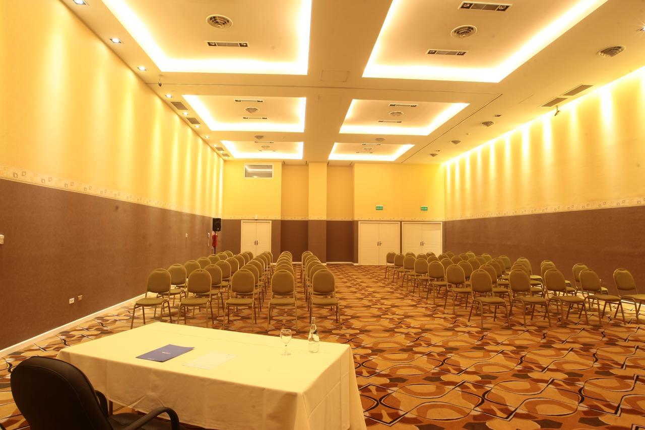 Howard Johnson Villa Maria Hotel Y Casino Dış mekan fotoğraf